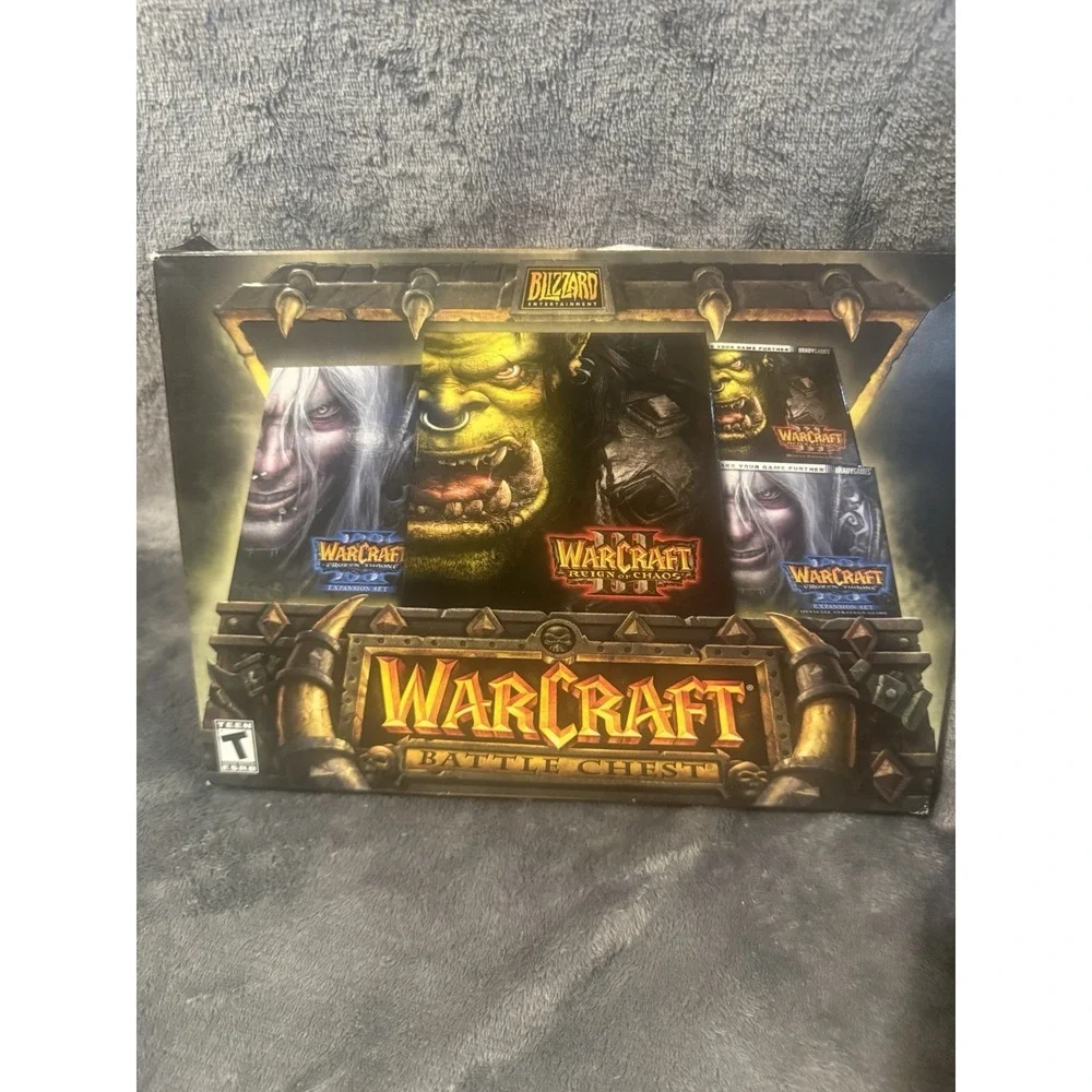 WarCraft III Battle Chest PC Big Box 2003‎ Teen Game Books Collectible